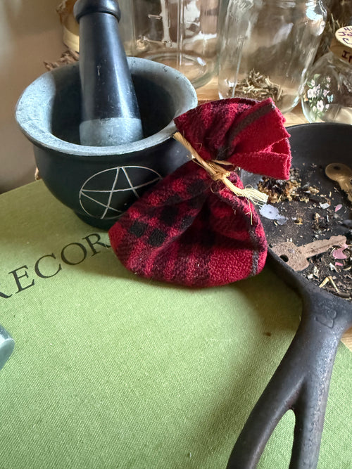 Ritual Conjuring & Root Work; Curios, Mojo Bags and Talismans